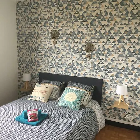 Holiday home Sejour 2 Maisons, Les Tulipes Ou Les Bambous
